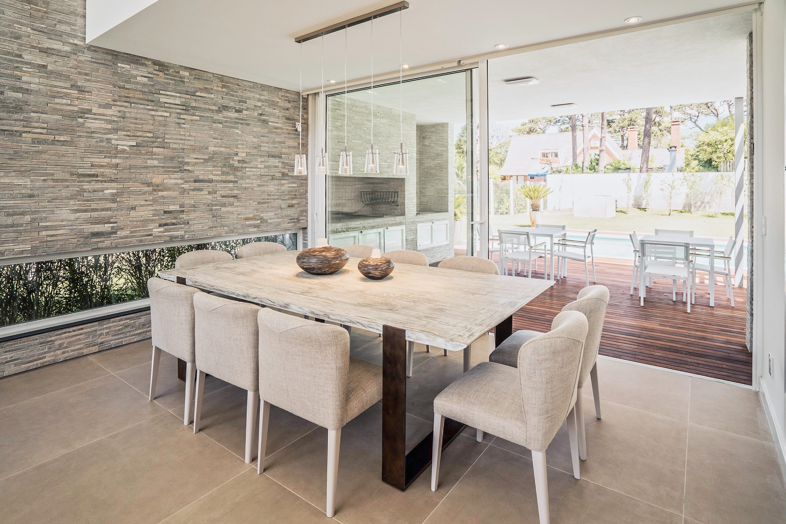 Comedor integrado al exterior de Boulevard Park